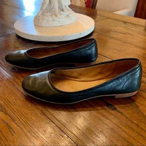 Frye Carson ballet flat 7.5